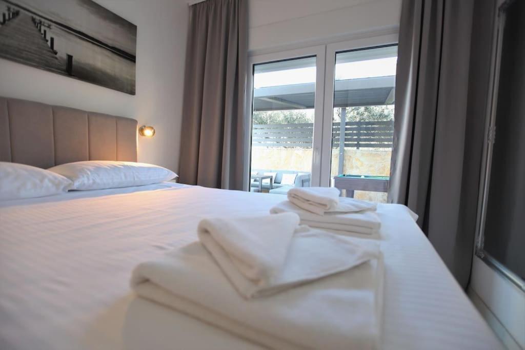 Luxury Villa Lana Apt, Seaview Terrace, Large Outdoor Space, Bbq Trogir Bagian luar foto