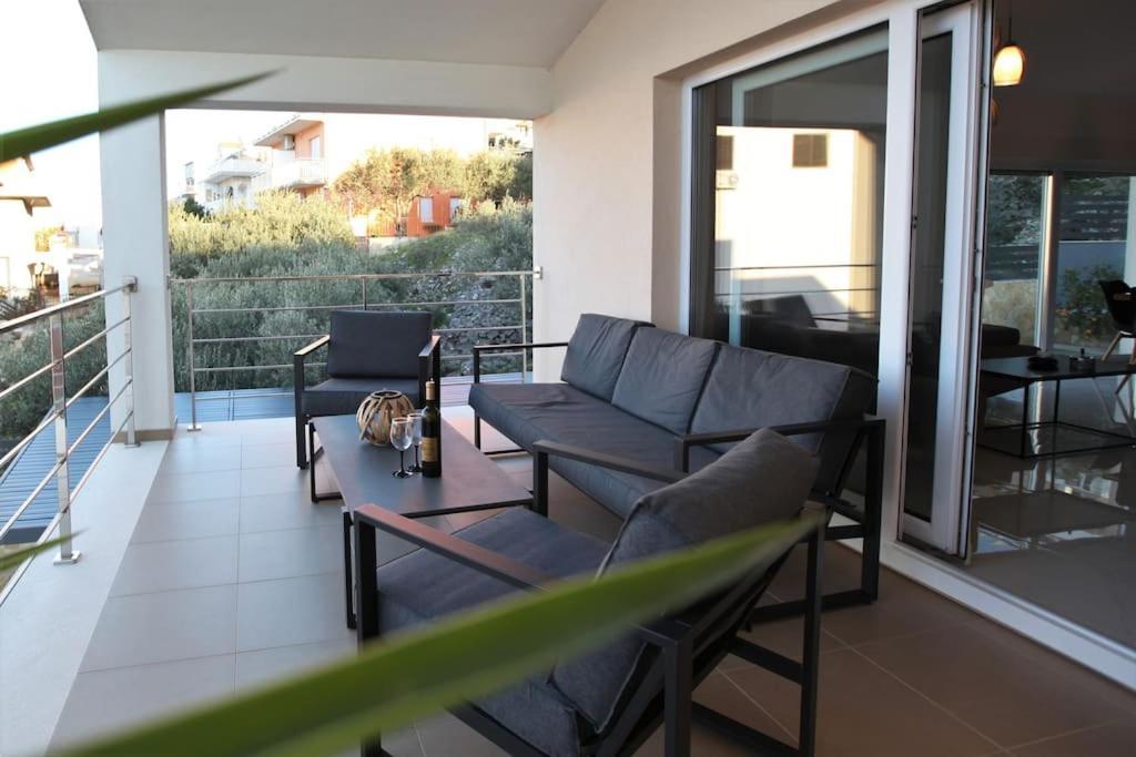 Luxury Villa Lana Apt, Seaview Terrace, Large Outdoor Space, Bbq Trogir Bagian luar foto