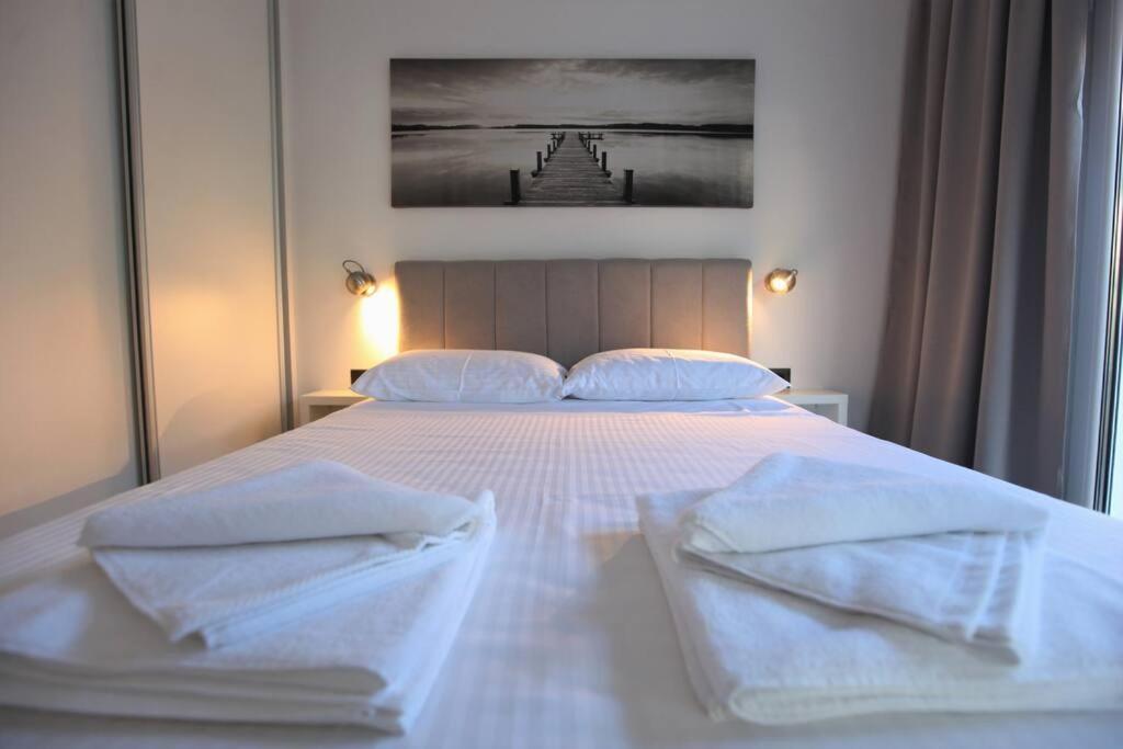 Luxury Villa Lana Apt, Seaview Terrace, Large Outdoor Space, Bbq Trogir Bagian luar foto