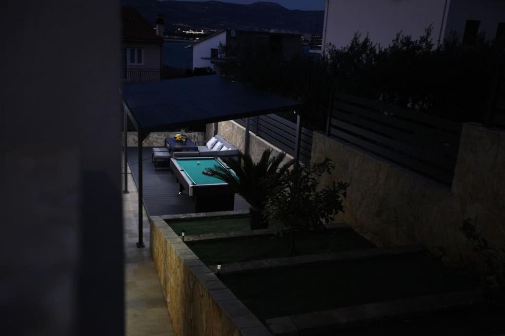 Luxury Villa Lana Apt, Seaview Terrace, Large Outdoor Space, Bbq Trogir Bagian luar foto