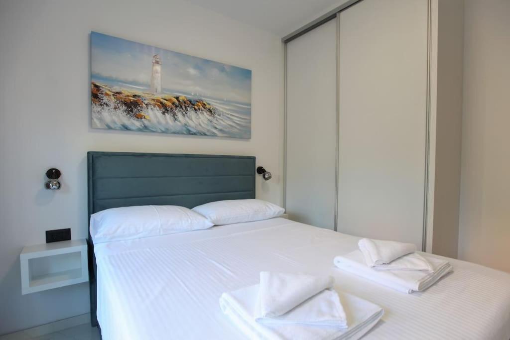 Luxury Villa Lana Apt, Seaview Terrace, Large Outdoor Space, Bbq Trogir Bagian luar foto