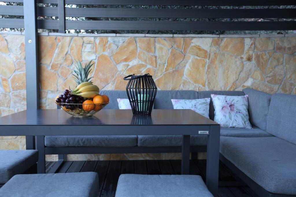 Luxury Villa Lana Apt, Seaview Terrace, Large Outdoor Space, Bbq Trogir Bagian luar foto