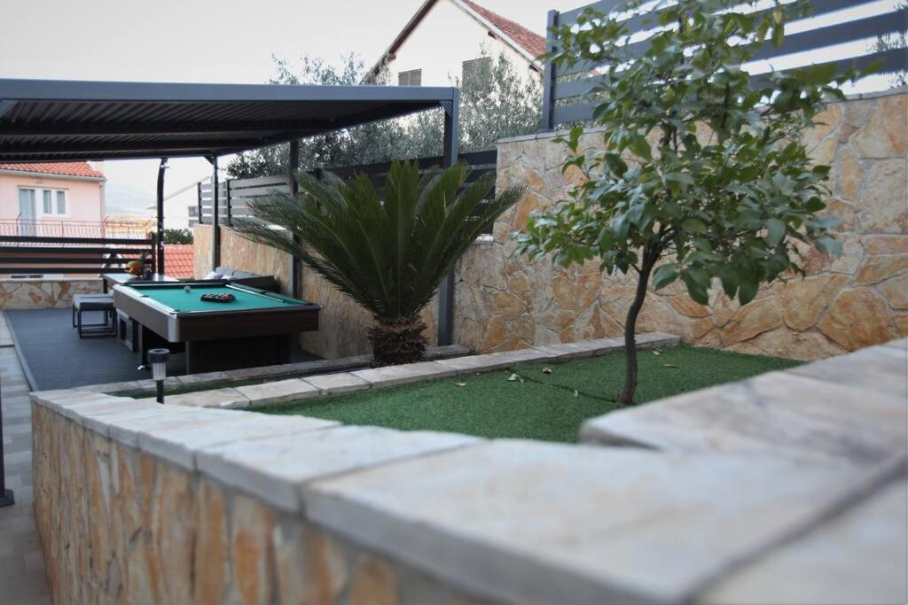 Luxury Villa Lana Apt, Seaview Terrace, Large Outdoor Space, Bbq Trogir Bagian luar foto